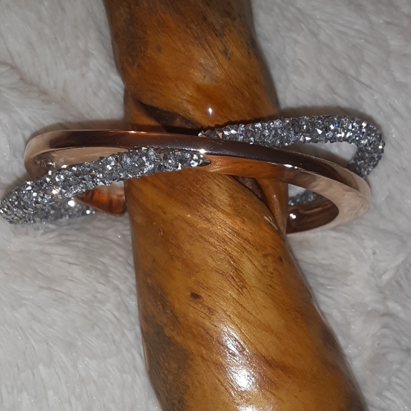 14k Rose Gold Crossover Cuff w/ Swarovski Crystals - Picture 3 of 7